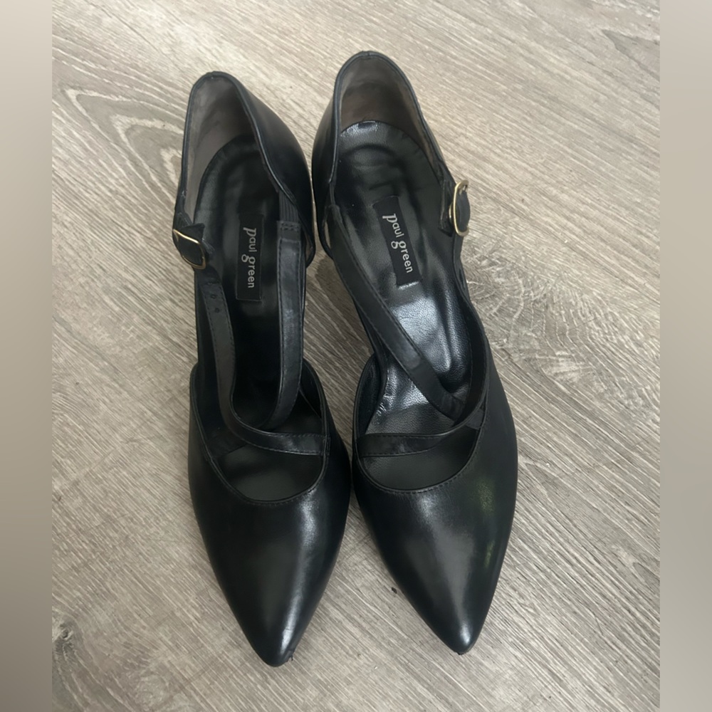 Paul Green strappy pumps. Women’s size 7